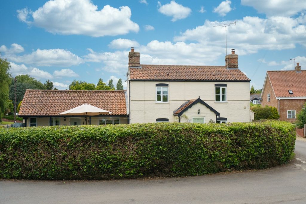 Property photo 1 of 24