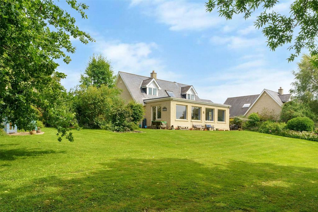 Property photo 1 of 40 External