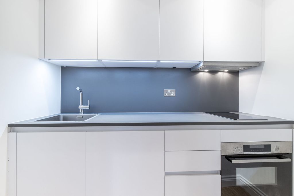Property photo 1 of 12 Kitchen