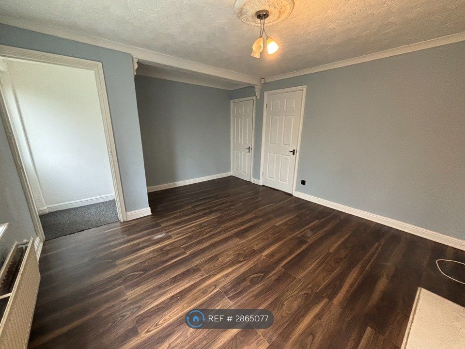 Property photo 3 of 23