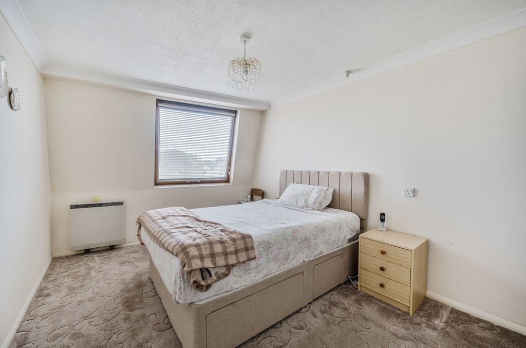 Property photo 2 of 17 1325564-1-6874Ea9...