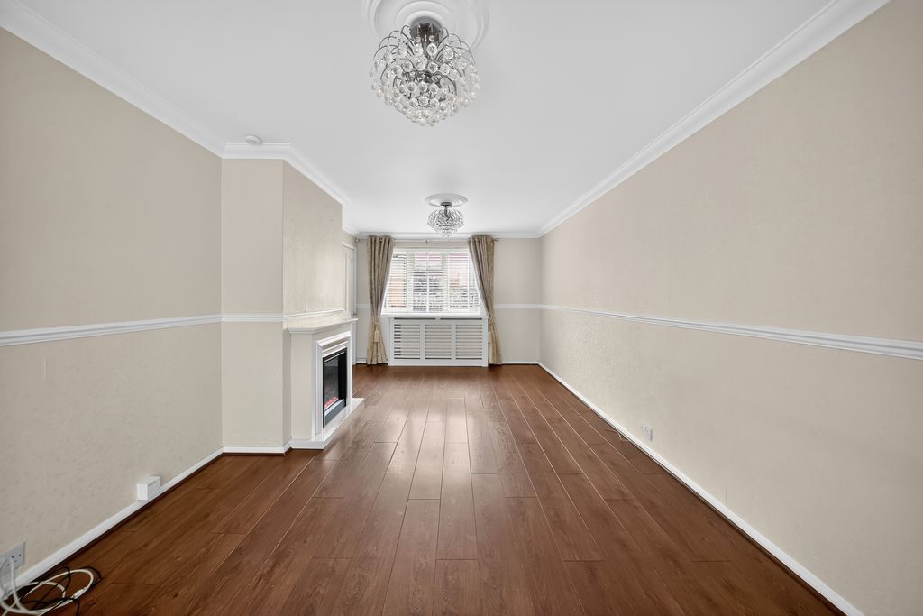 Property photo 3 of 22