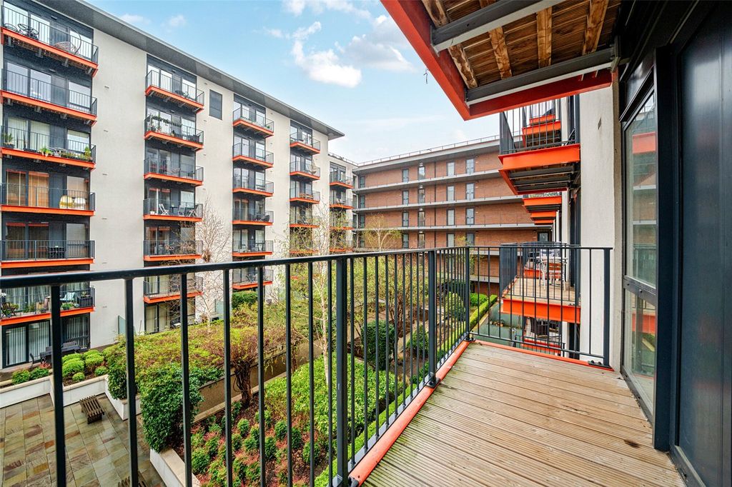 Property photo 3 of 16 Balcony