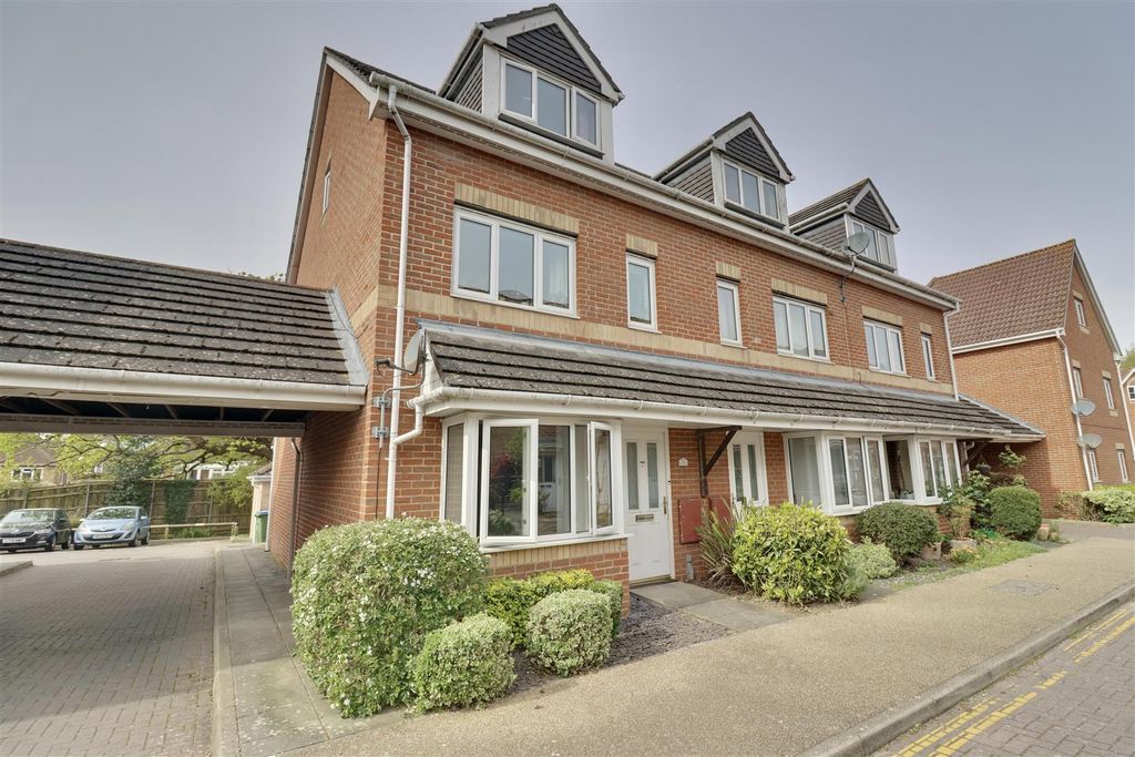 Property photo 1 of 9 Front