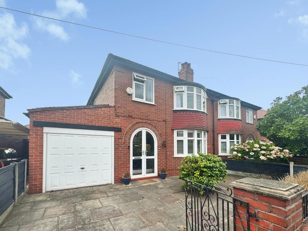 Property photo 1 of 17 Pbox-Img.Jpg