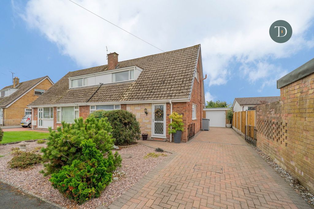 Property photo 1 of 31