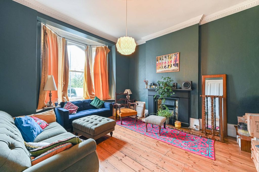 Property photo 1 of 25