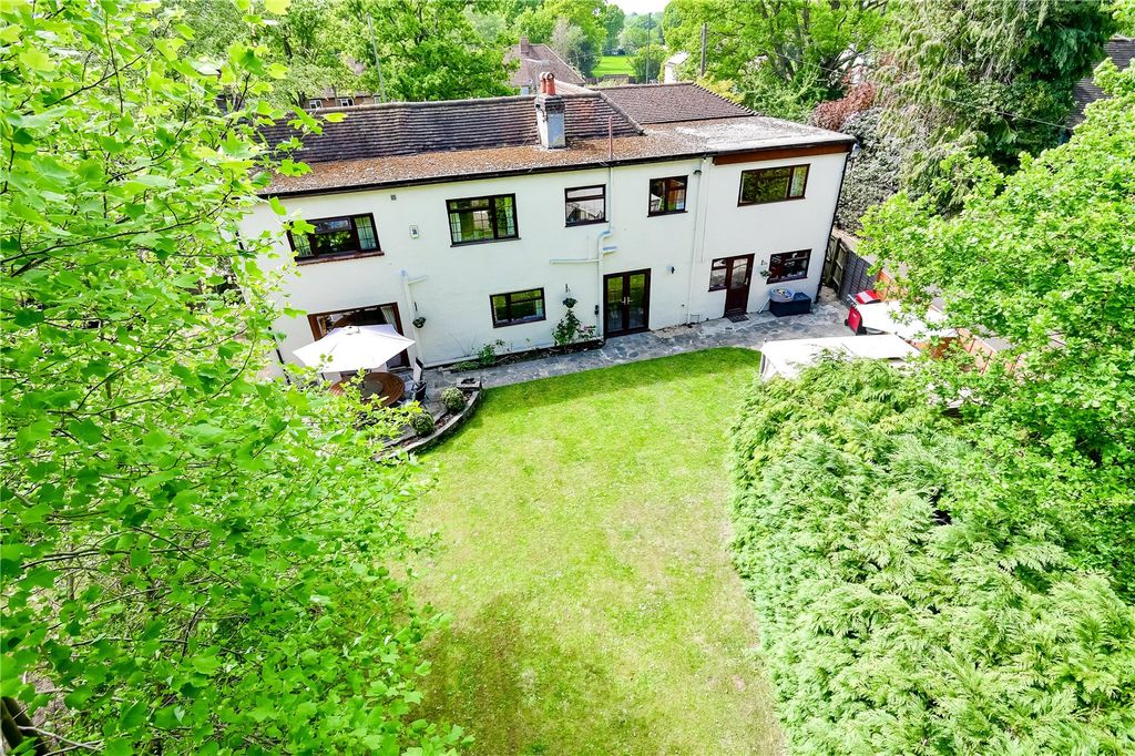 Property photo 2 of 28 Rear 1