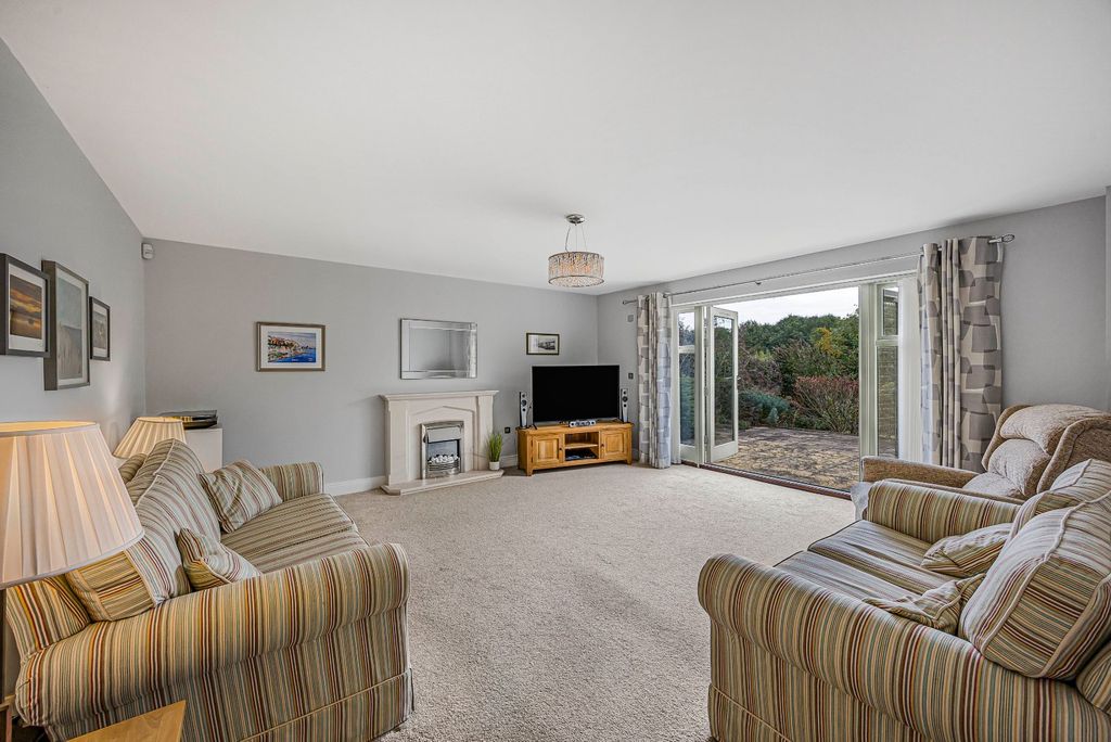 Property photo 3 of 21 Picture No. 22