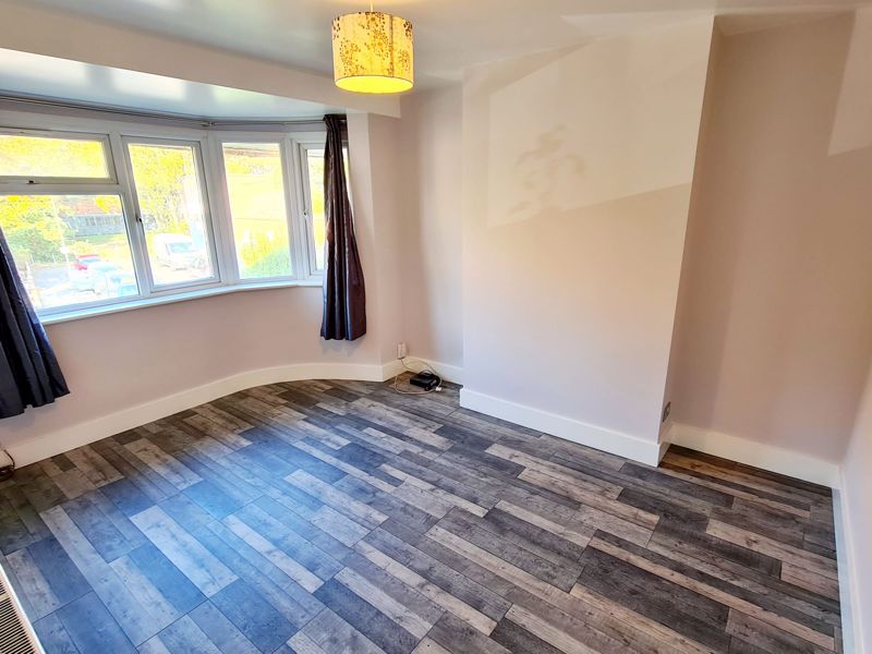 Property photo 2 of 7 Photo 4