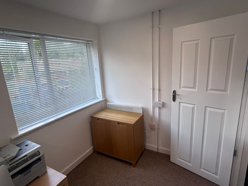 Property photo 1 of 2