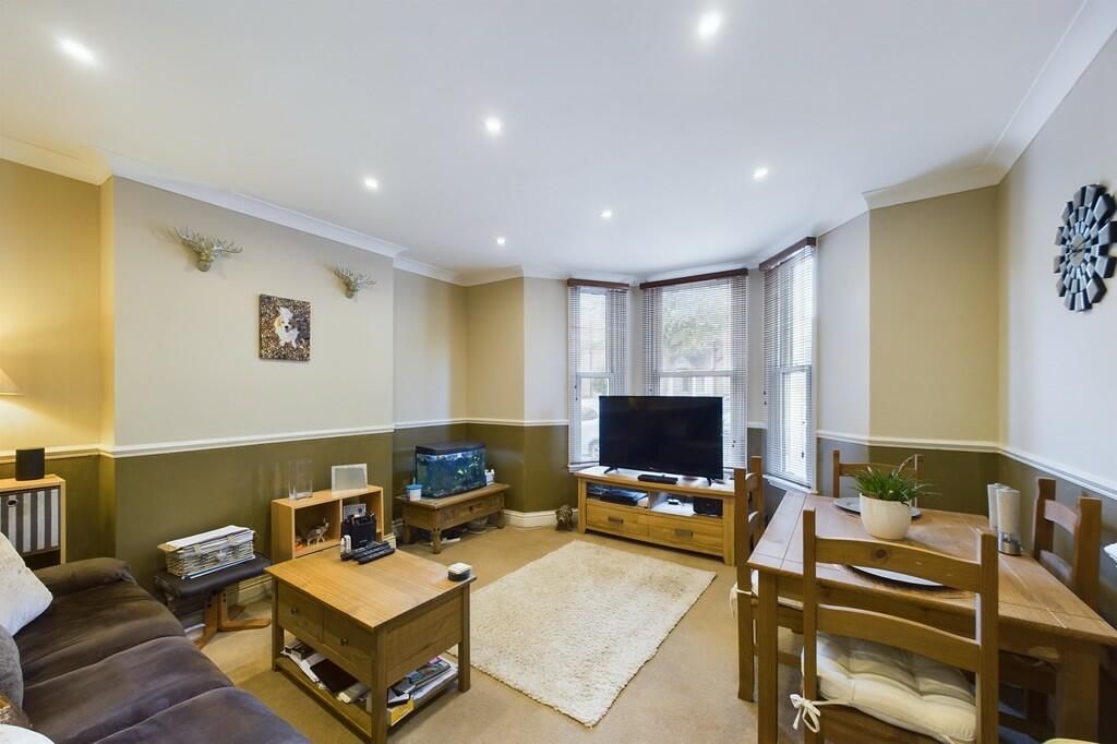 Property photo 3 of 8