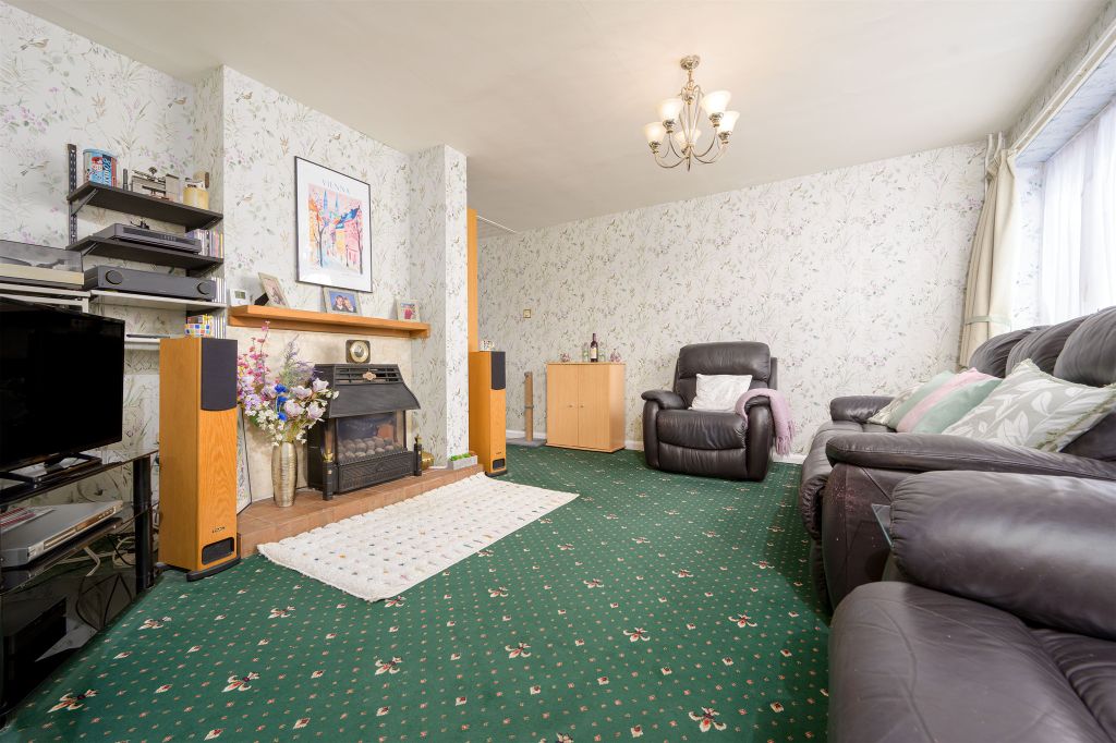 Property photo 3 of 9