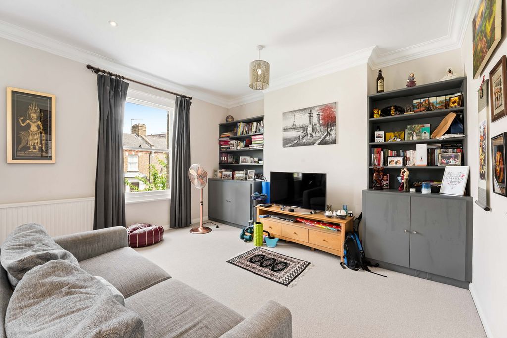 Property photo 2 of 17