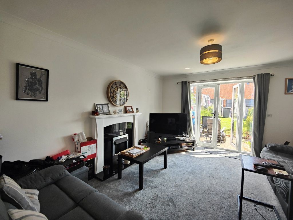 Property photo 3 of 13 Picture No. 11