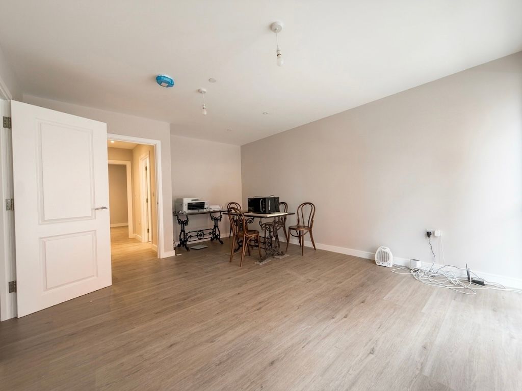 Property photo 2 of 5 Balcony