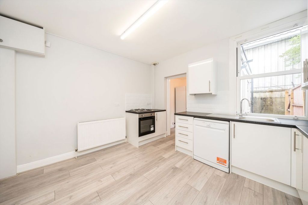 Property photo 2 of 5