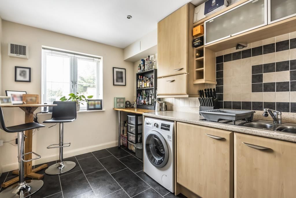 Property photo 2 of 10 Kitchen