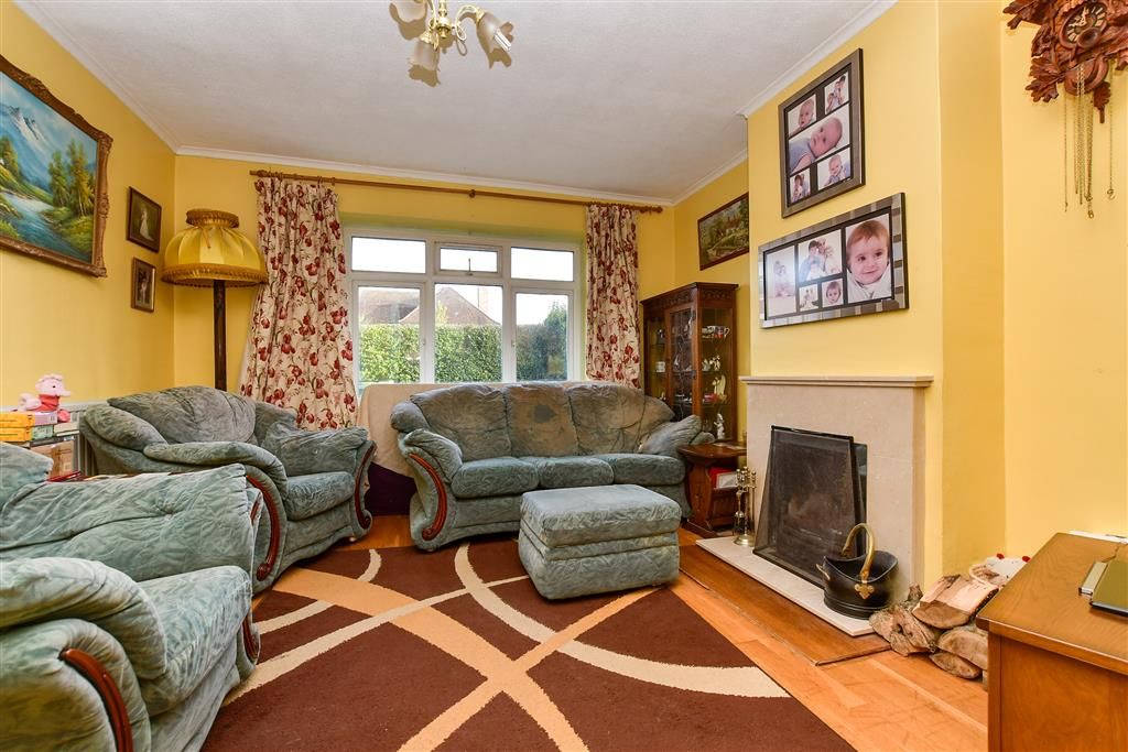 Property photo 2 of 17 Living Room