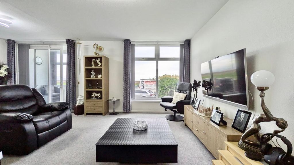 Property photo 2 of 12 Living Room