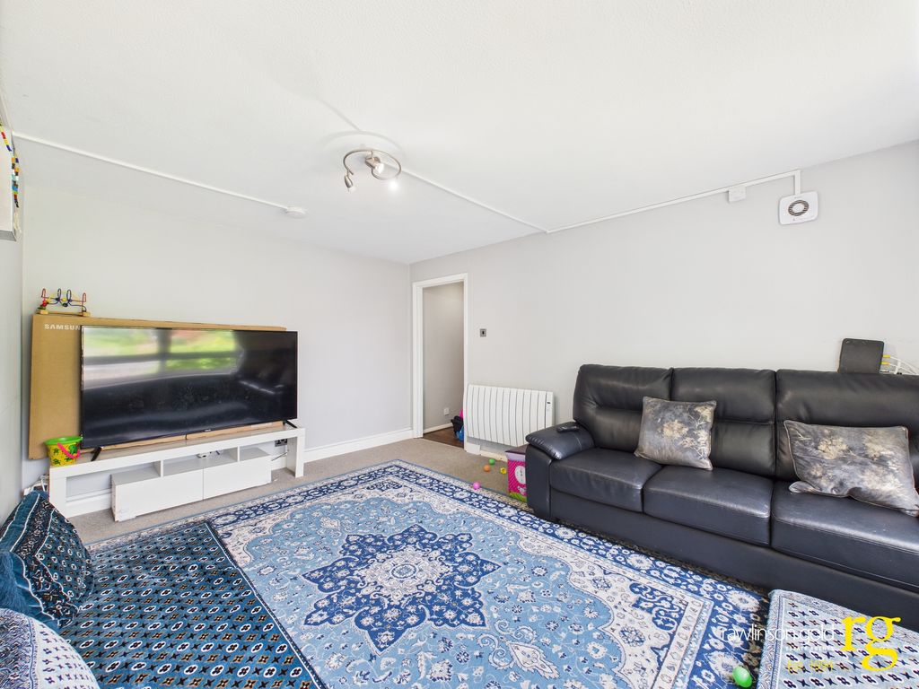 Property photo 3 of 8 Cam02900G0-Pr0273-Still003