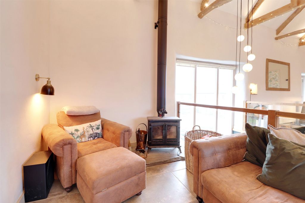 Property photo 3 of 13 3 - Picture No. 03