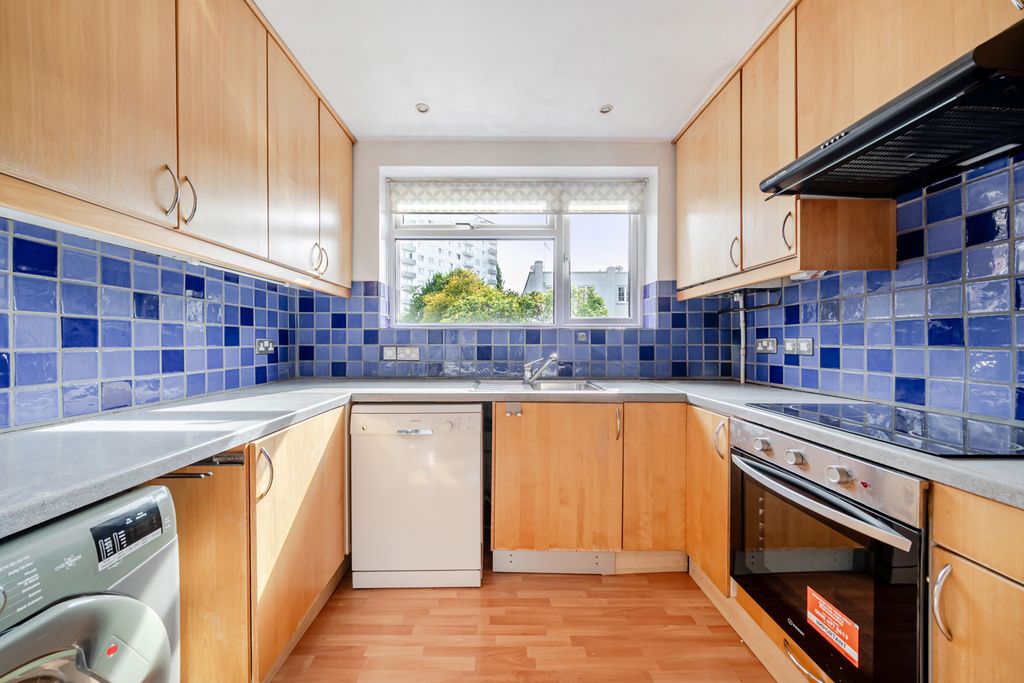 Property photo 3 of 15 Kitchen