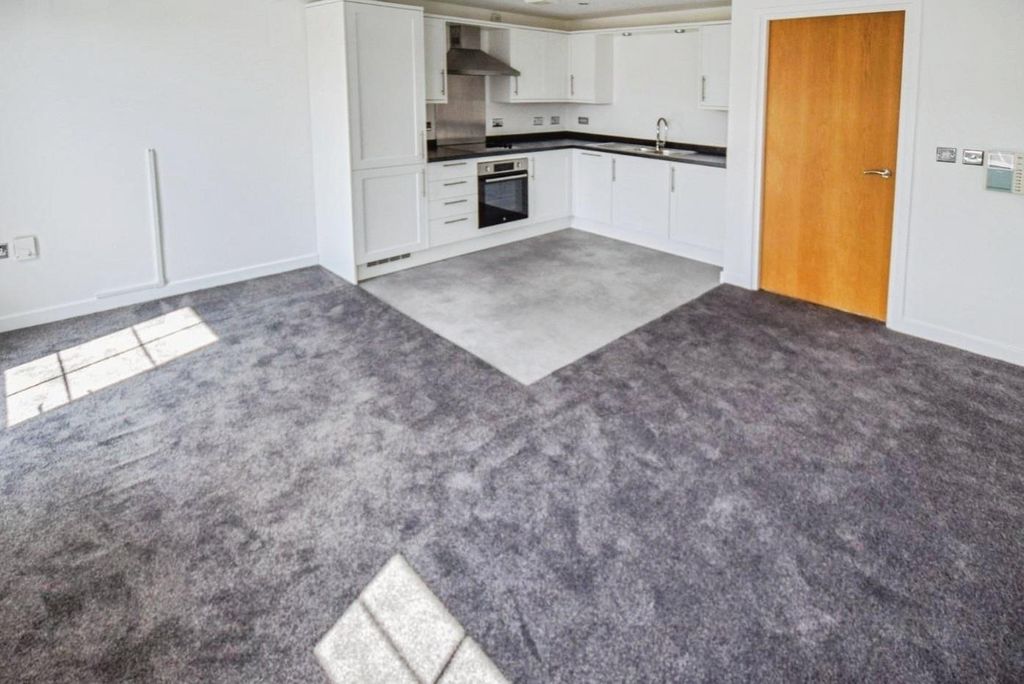 Property photo 3 of 10 Living Area