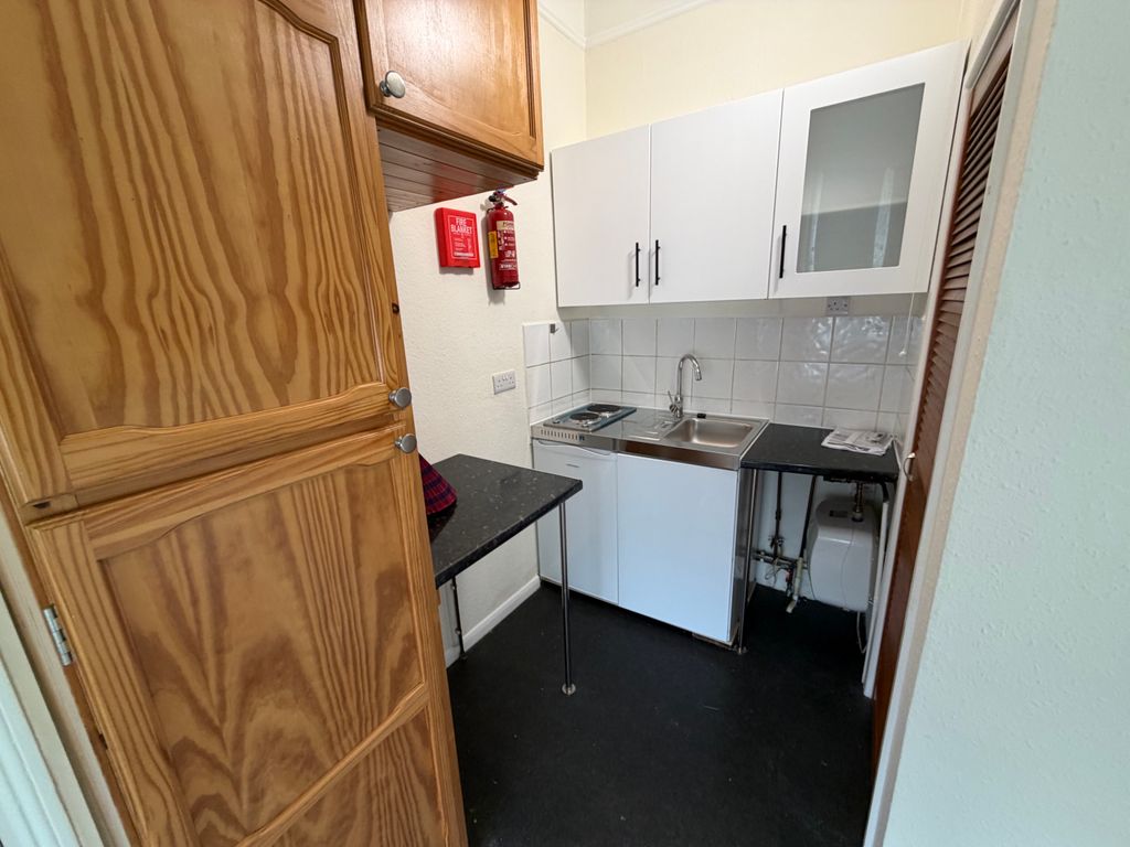 Property photo 3 of 4 Kitchen
