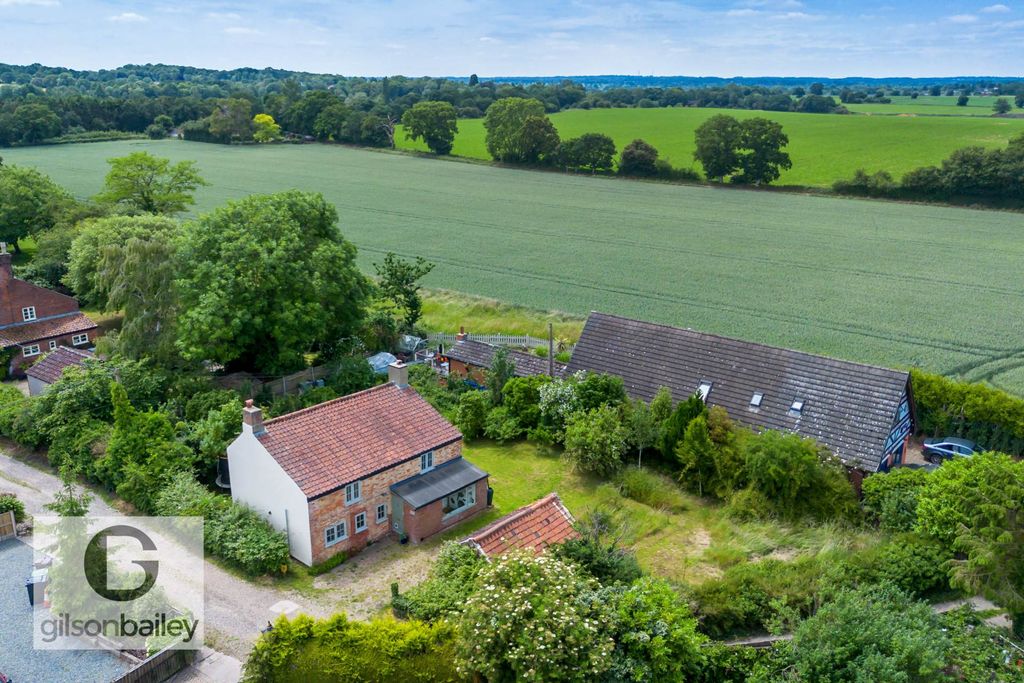 Property photo 2 of 30