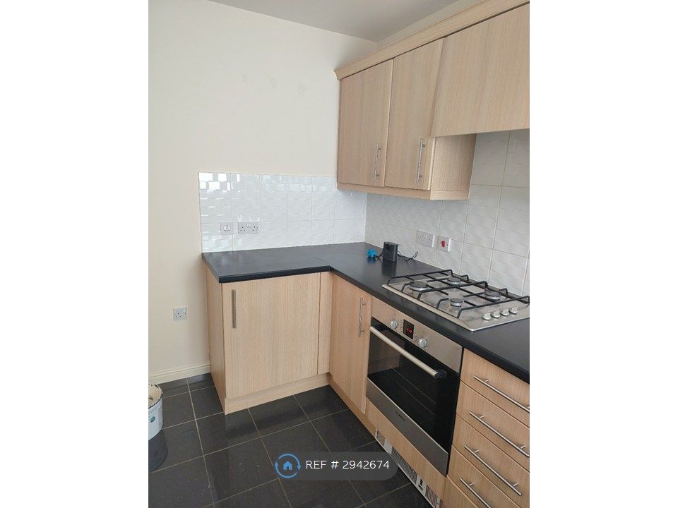 Property photo 2 of 24