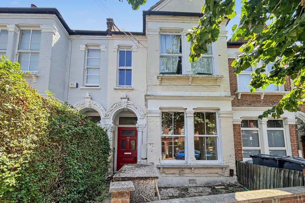 Property photo 1 of 14 123A Boundaries Road, Balham, London, Sw12 8HD