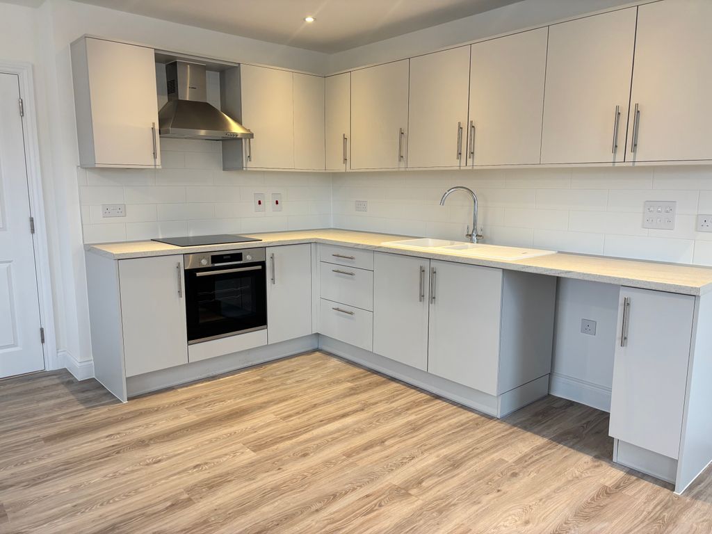 Property photo 2 of 13 Image