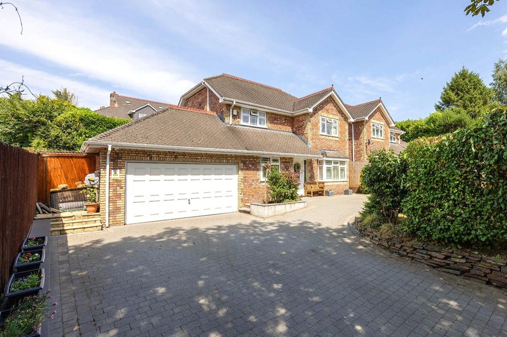 Property photo 1 of 27 Picture No. 25