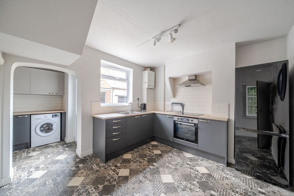 Property photo 3 of 23