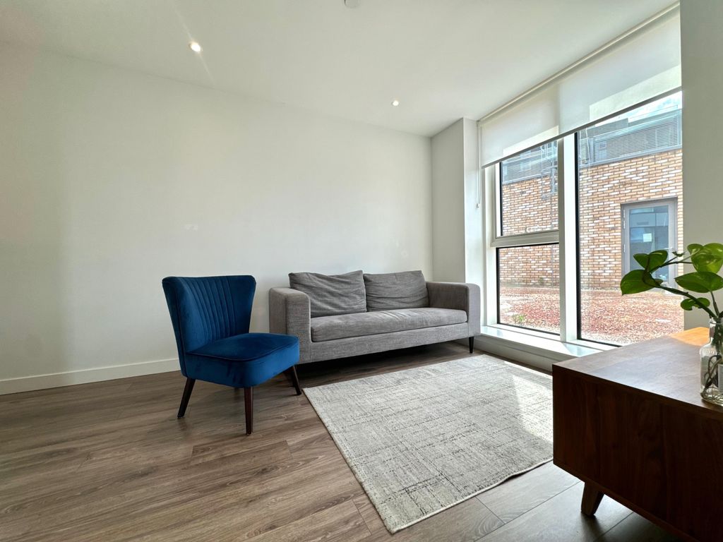 Property photo 2 of 17 Gallery