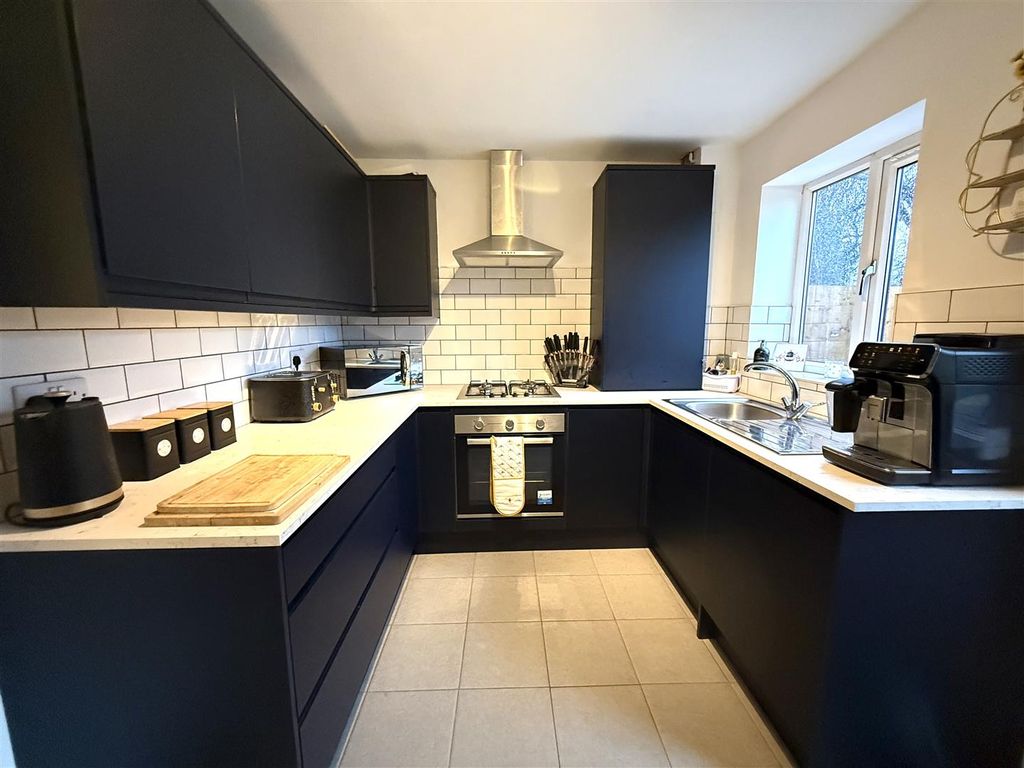 Property photo 3 of 18 1 Hpg Kitch.Jpeg