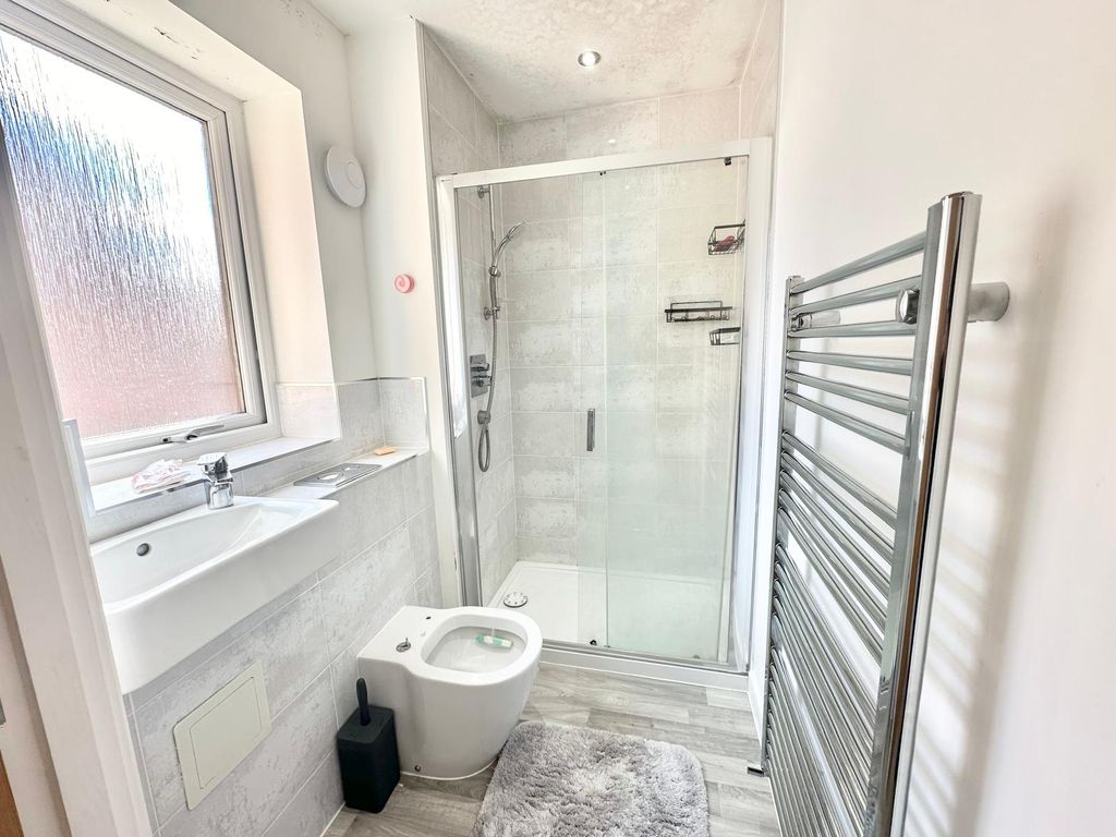 Additional image 5 of 4 bed detached house to rentAspen Close, Birtley DH3