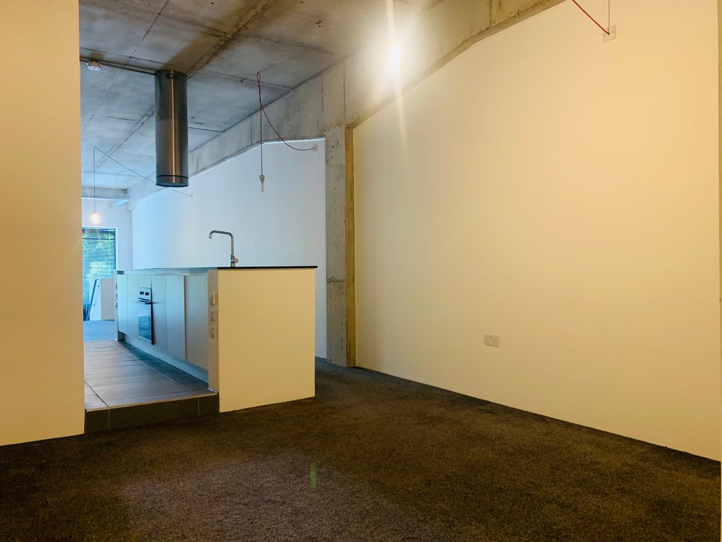 Property photo 2 of 13 2