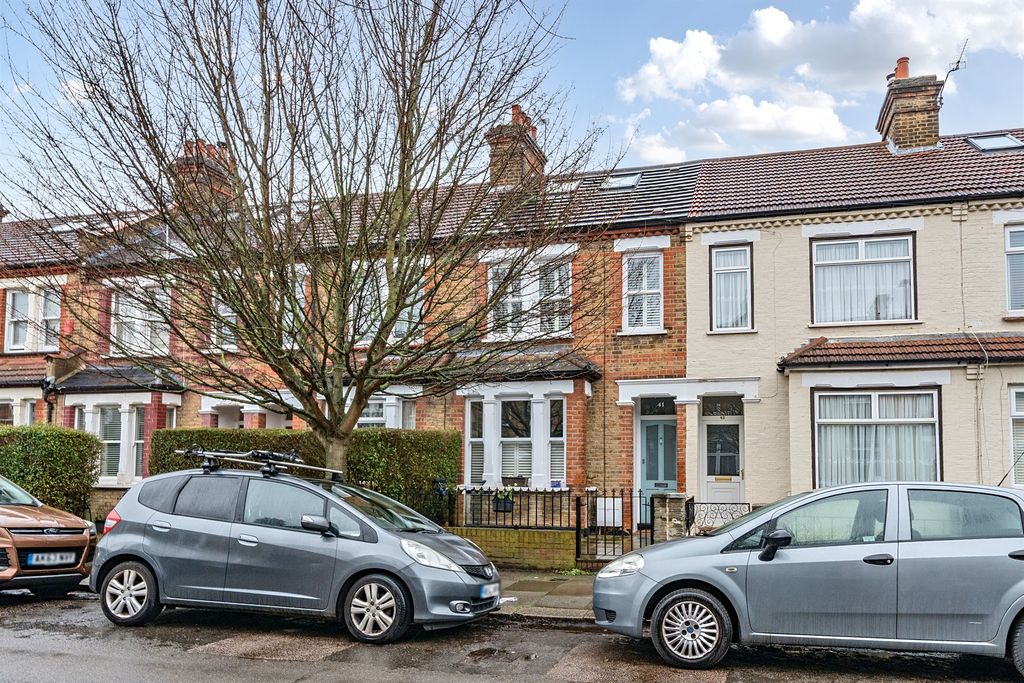 Property photo 1 of 12