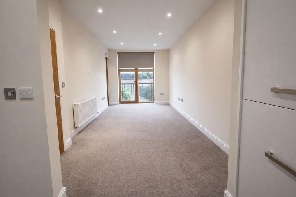 Property photo 3 of 9 Image