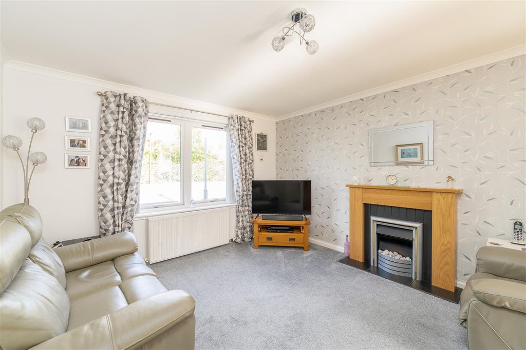 Property photo 3 of 14 15_Mayfield_Gardens-03.Jpg