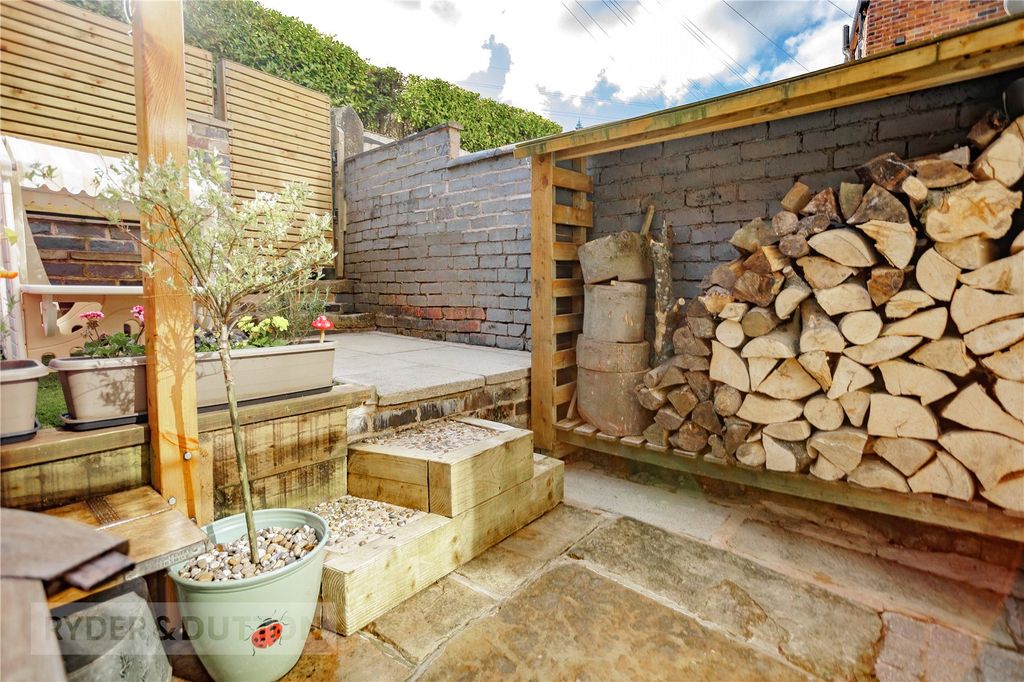Property photo 2 of 22 Rear Garden