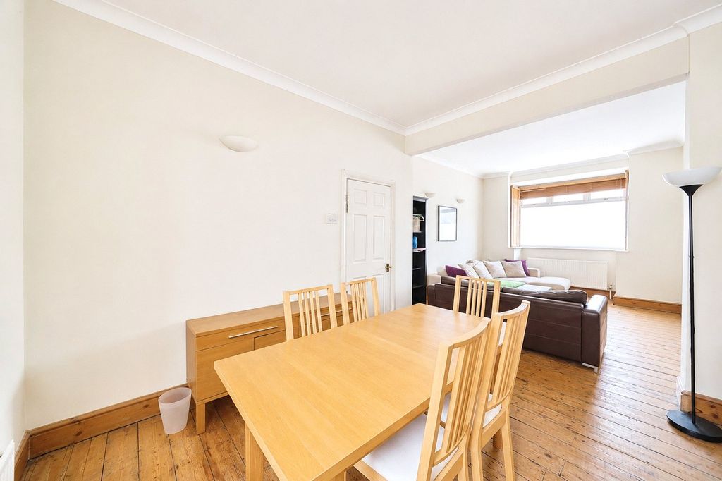 Property photo 3 of 9 Picture No. 34