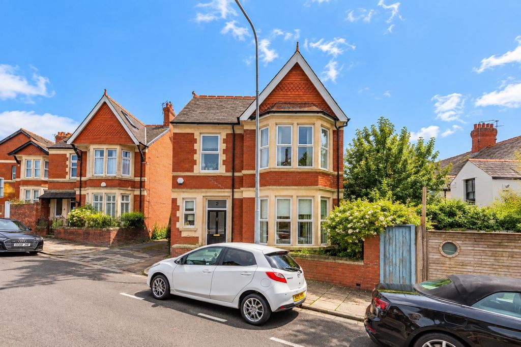 Property photo 1 of 32 E245766c-Fad1-48c3-8B11-Cf3E956E0d98.Png