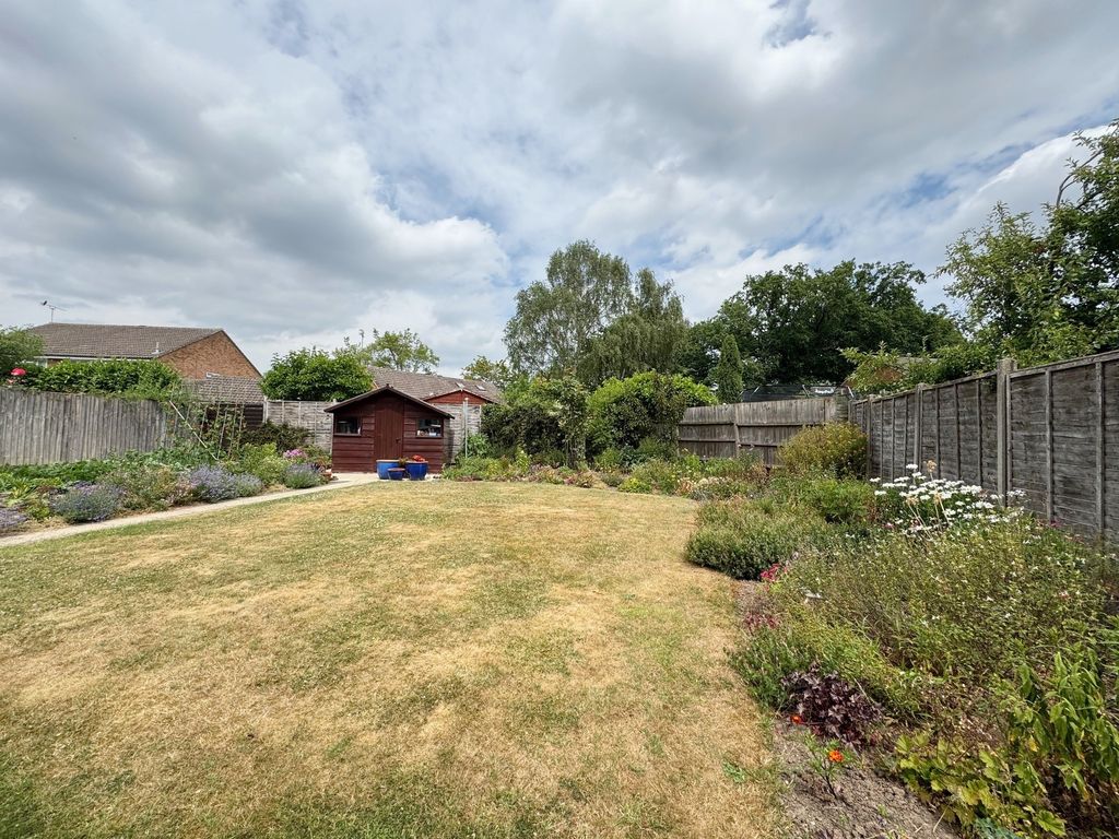 Property photo 3 of 15 Garden