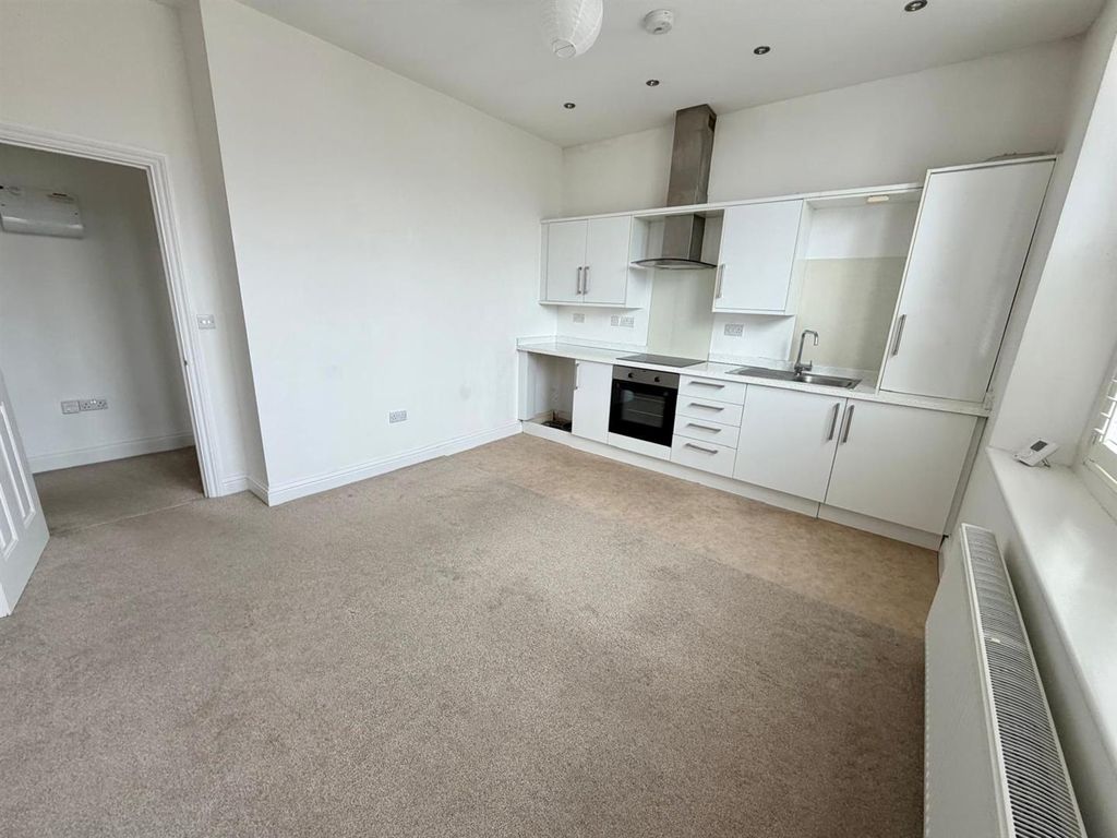 Property photo 3 of 14 Kitchen/Living Room