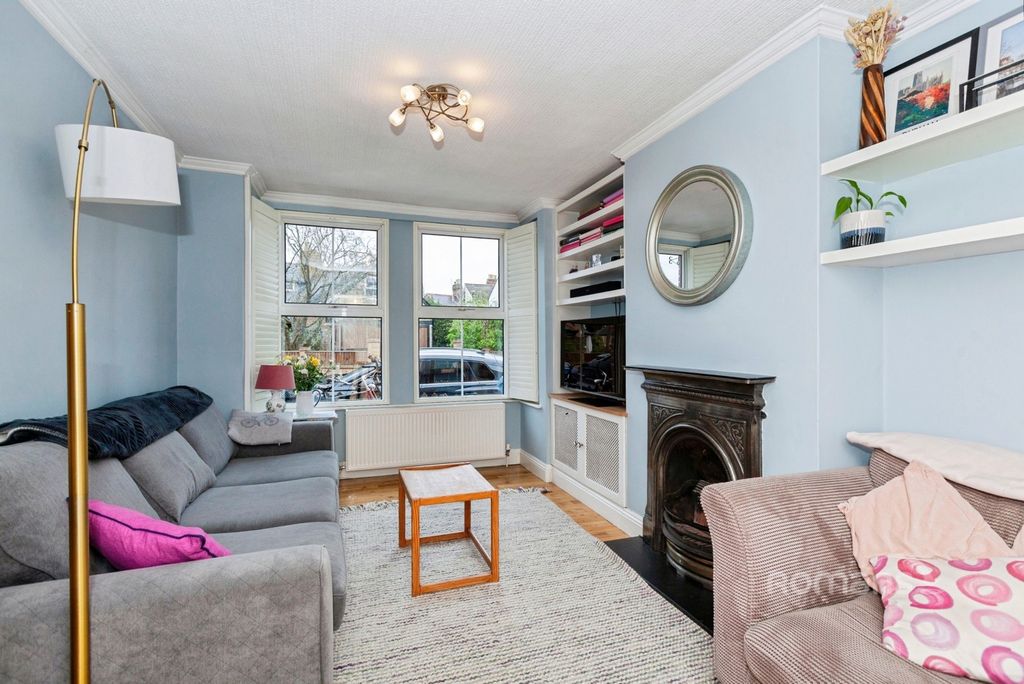 Property photo 2 of 20 Pbox-Img.Jpg