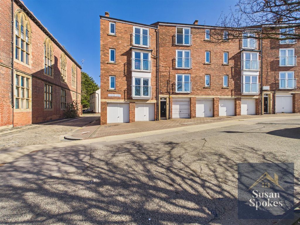 Property photo 2 of 20 Cam01858G0-Pr0237-Still027.Jpg