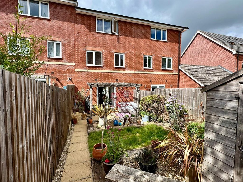 Property photo 3 of 21
